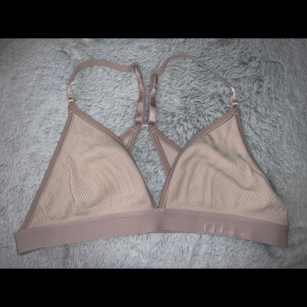 LULULEMON bra. worn once.